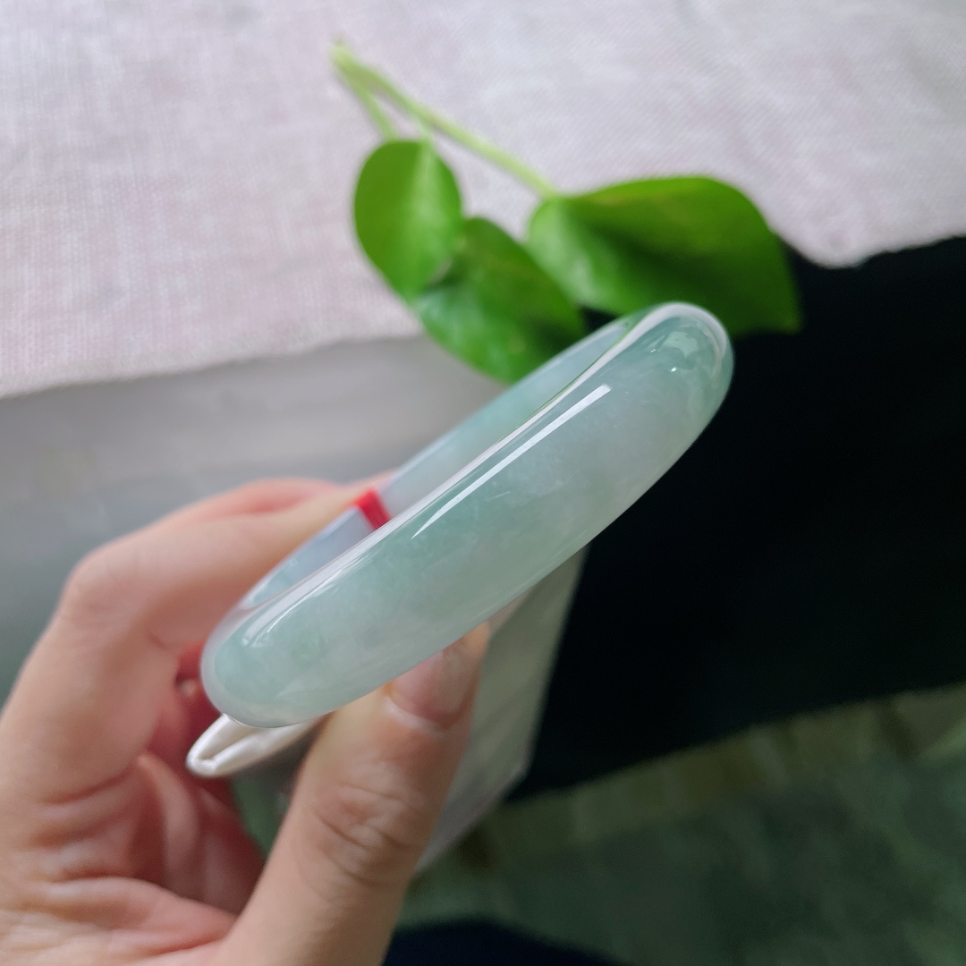 55.3/12.5/8.8，飘花正圈，底子清爽，干净，落落大方，灵动活泼，无裂，ss54687a