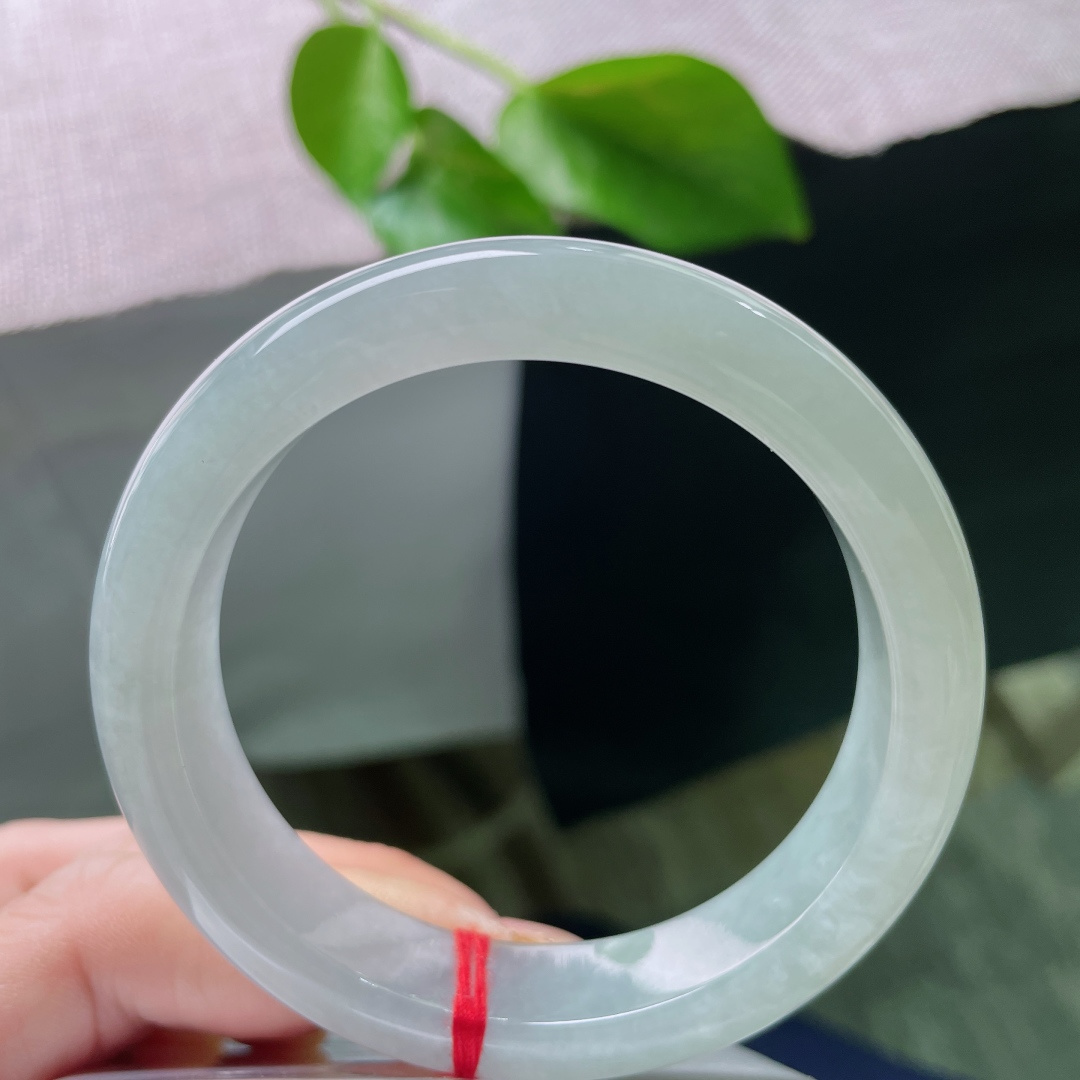 冰晴底正圈，温润如玉，凝霜如雪，种老，清透泛光，无裂，ss52458a