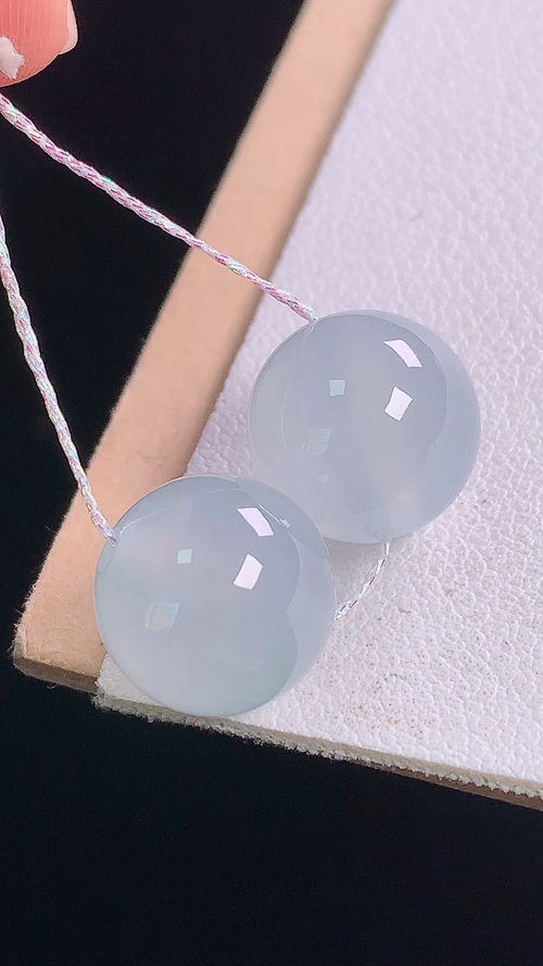 冰种圆珠，，尺寸:11.6-11.6mm 8