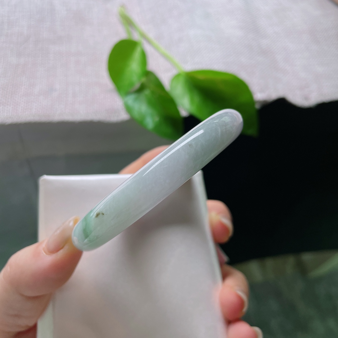 紫底正圈，水头好，肉质细腻，飘花婉约，有纹，ss52064a
