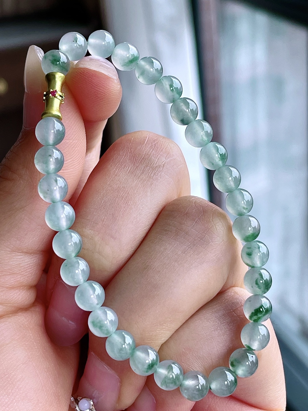 冰飘花手串圆珠珠子手串 性比高 尺寸5.7mm 重量10.8克 不议