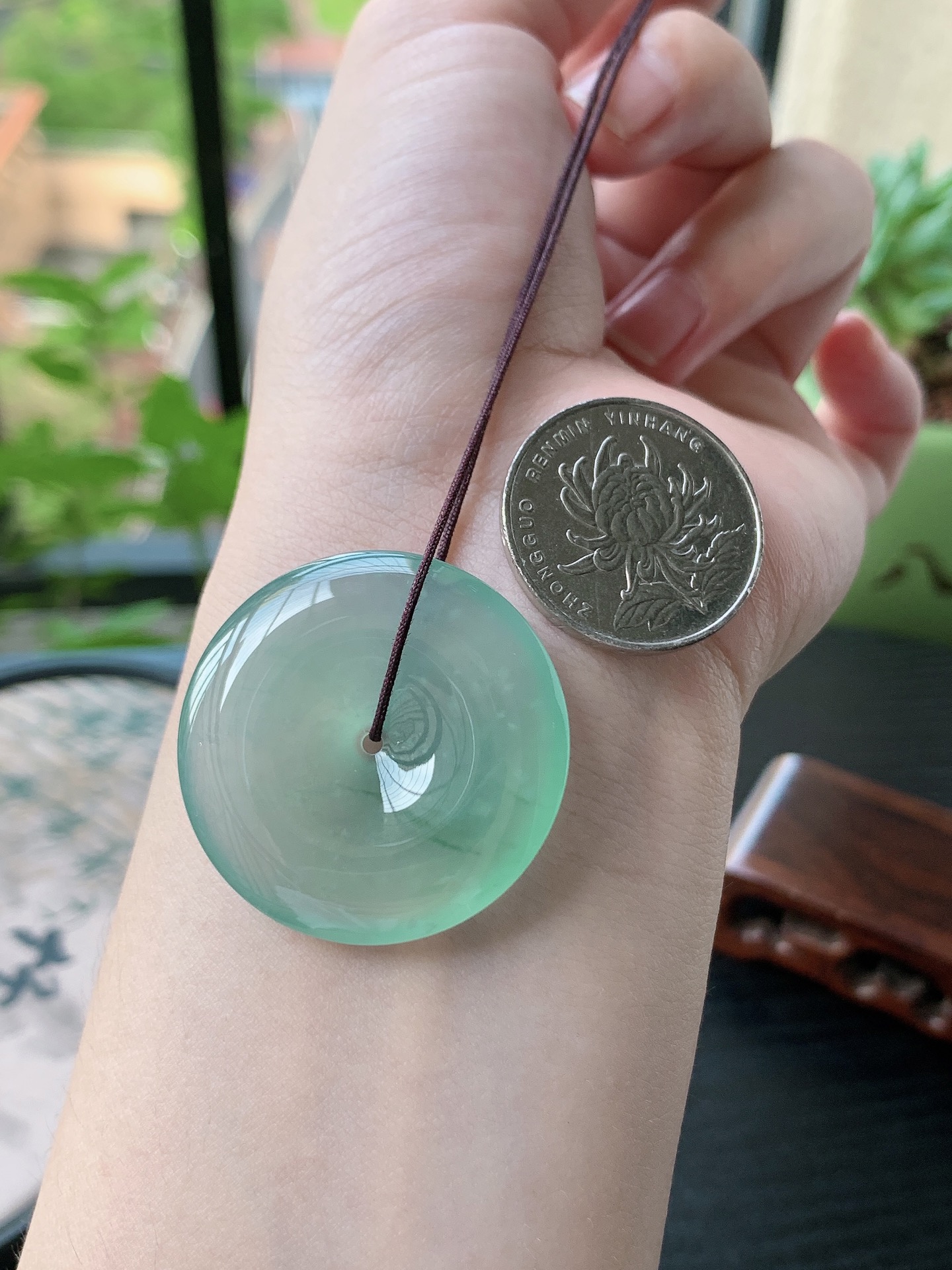 老坑冰种胶感甜绿起刚性平安扣吊坠,裸石尺寸:33.8-5.8mm