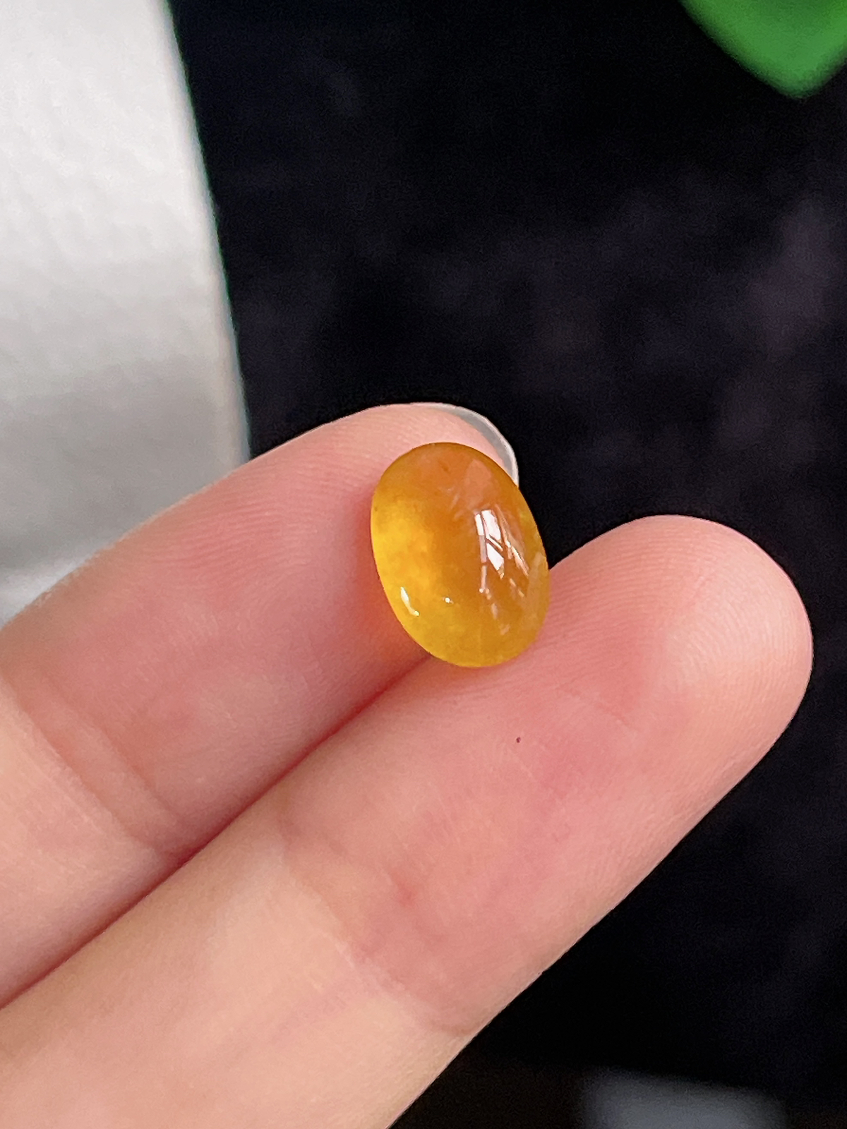 翡翠冰黄蛋面