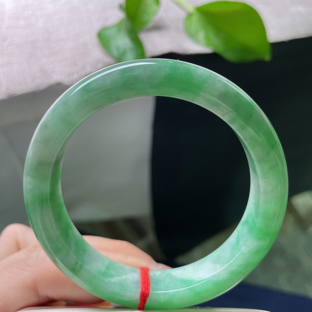 绿底，正圈，水润，细腻，无裂，耐看，ss52487a