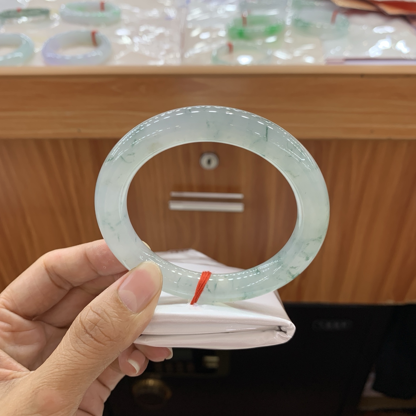 051426GX 冰飘花圆条大圈口翡翠手镯 59.2-10.4-10.3