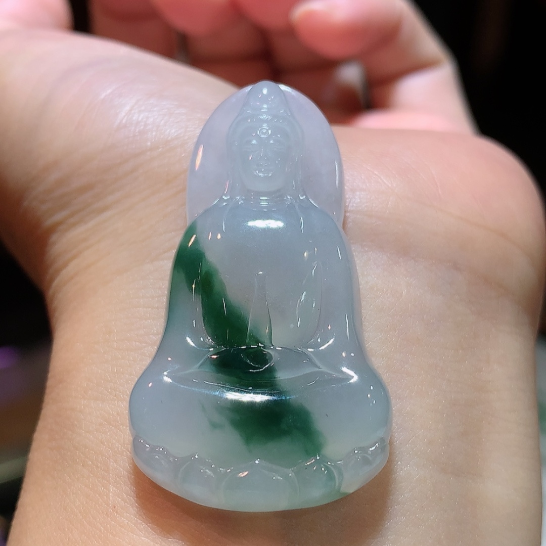 飘花观音挂件 翠色明媚，种老底子细腻，佩戴优雅迷人 货号76513，45.8-25.0-5.7
