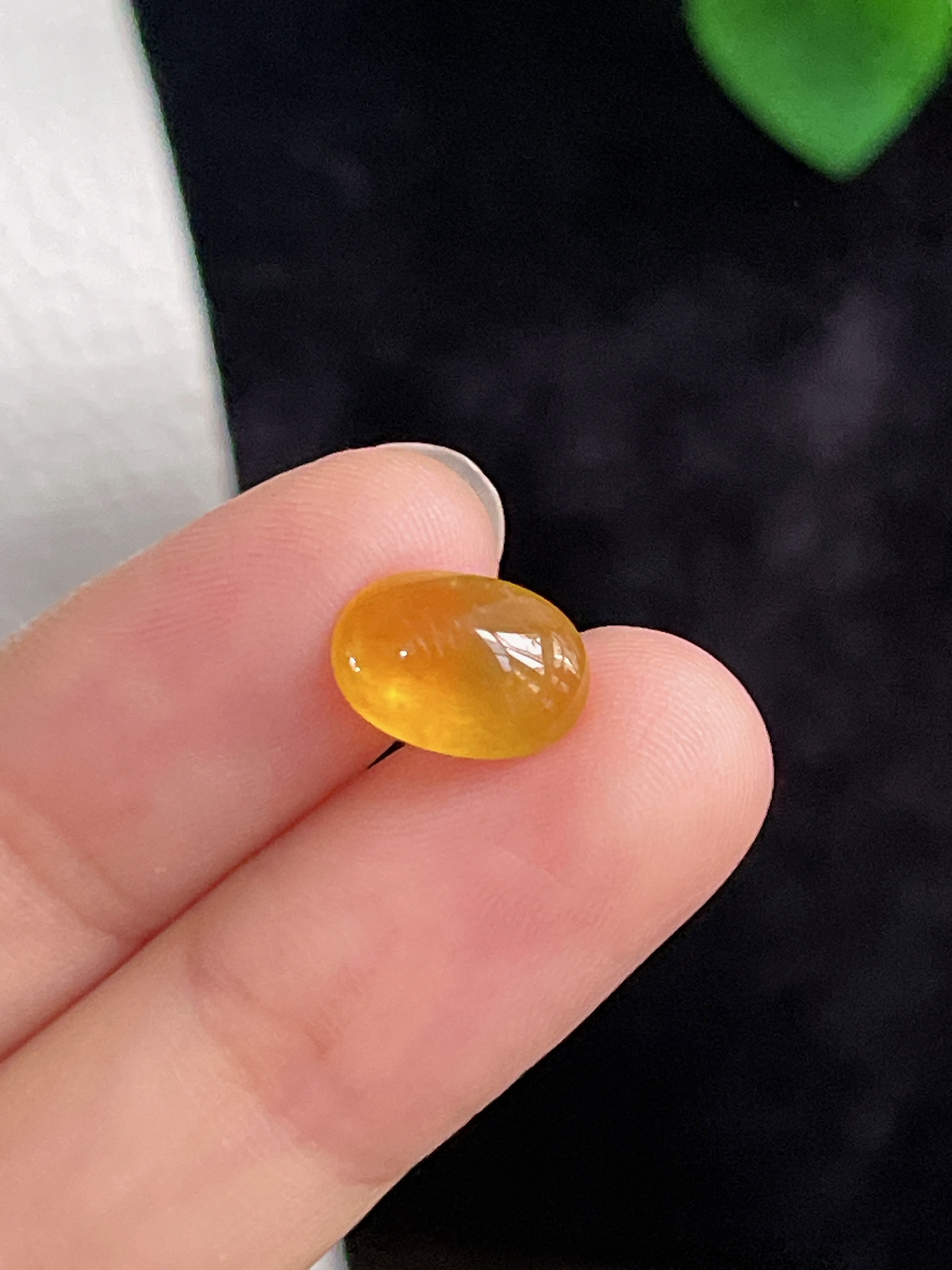 翡翠冰黄蛋面