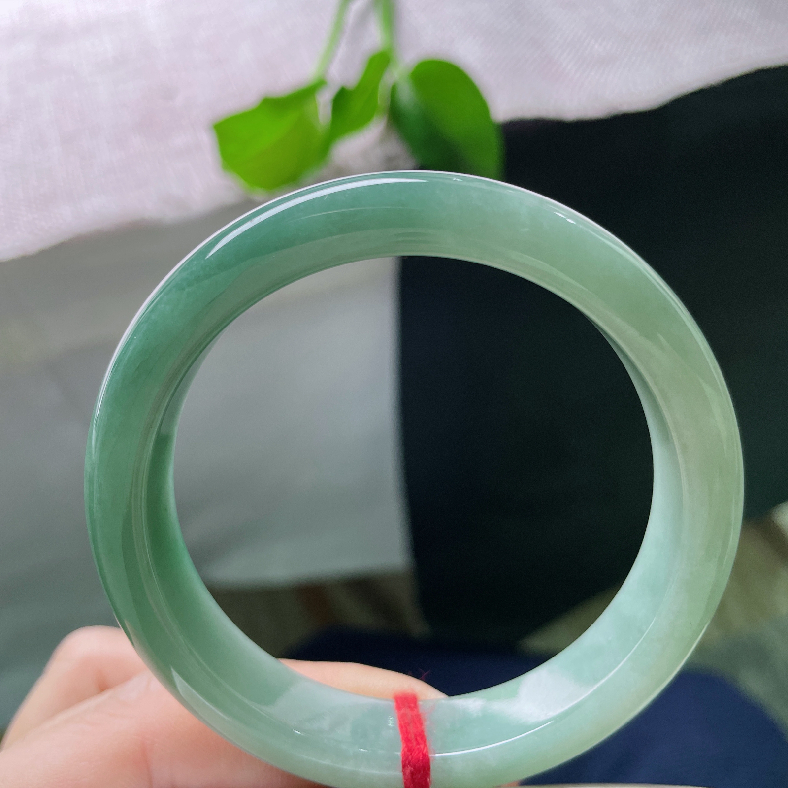 55.7/11.9/8，油青正圈，颜色渐变，水头好，质地温润细腻，古典，有纹，ss50371a..