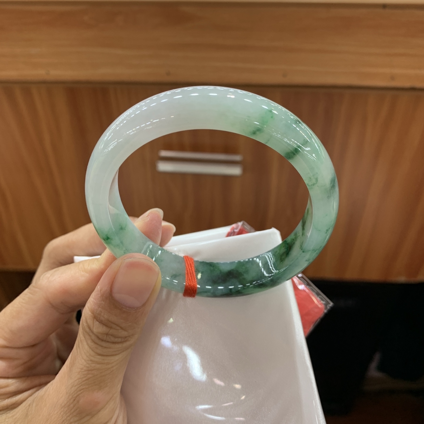 051419GX 飘花正圈翡翠手镯 55-12.6-7.5