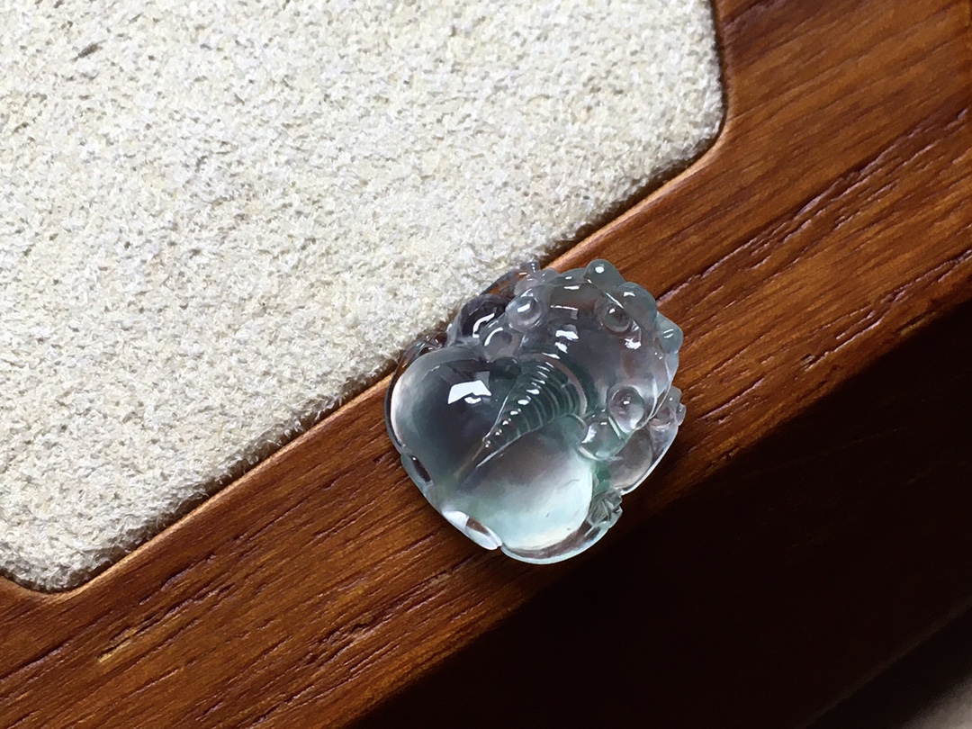️ 玻璃种飘彩貔貅 飘彩灵动漂亮，厚实立体，尺寸12.8*11.8*7