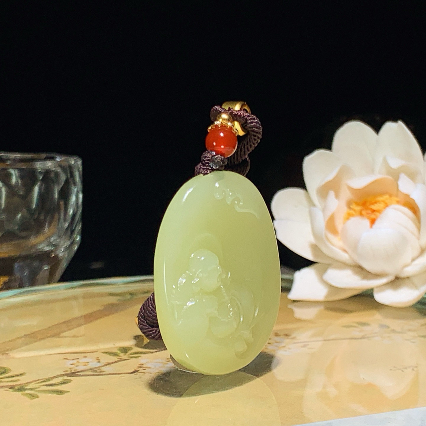 新疆和田玉若羌黄口料佛引福来挂件！尺寸40/32/9重23.5克 玉质细腻油润。手推出油。佩戴高端典