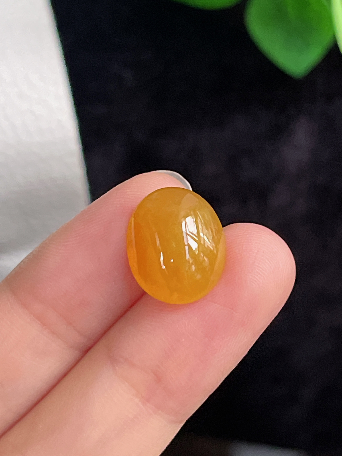 翡翠冰黄蛋面