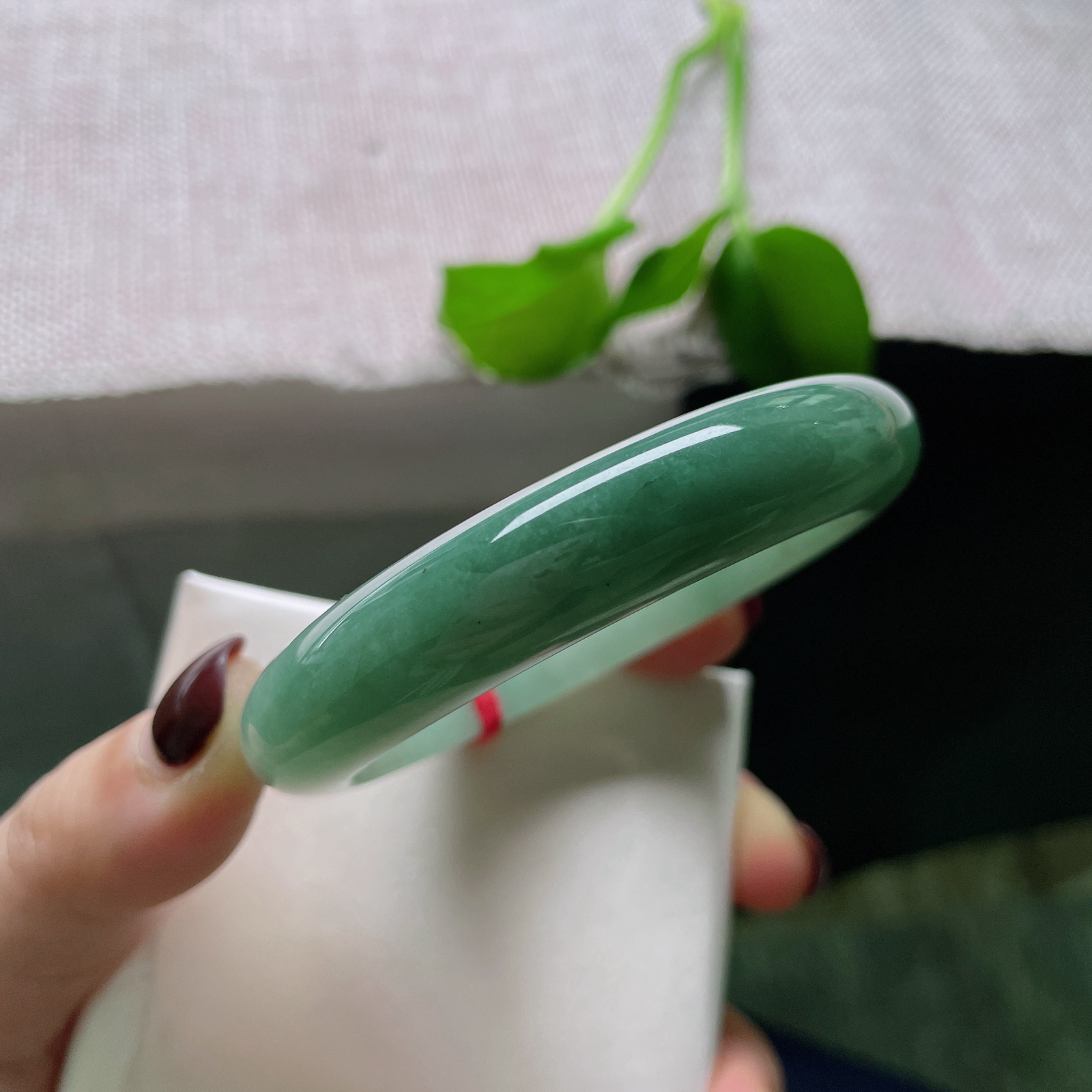 55.7/11.9/8，油青正圈，颜色渐变，水头好，质地温润细腻，古典，有纹，ss50371a..