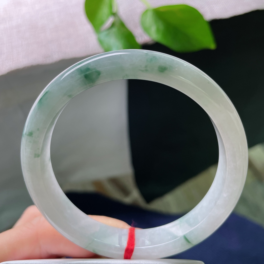 飘花正圈，大圈口，奶白质地，水润，花色灵动飘逸，皮纹，ss52199a