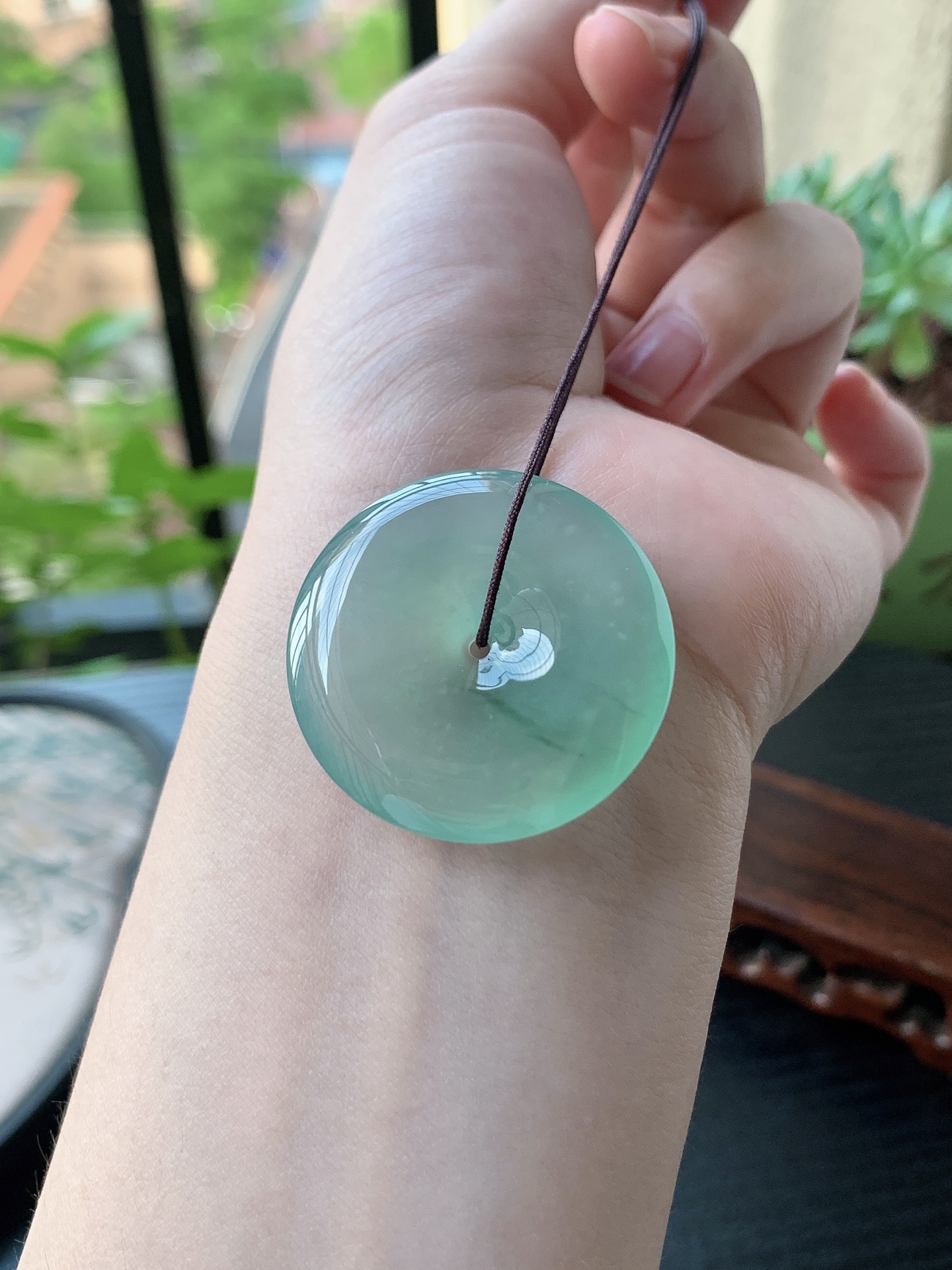 老坑冰种胶感甜绿起刚性平安扣吊坠,裸石尺寸:33.8-5.8mm