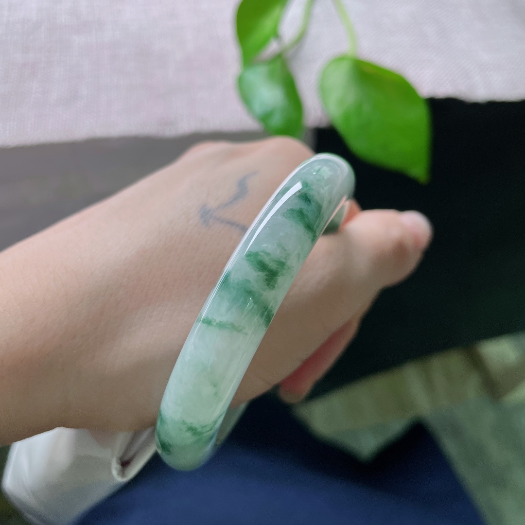 飘花正圈，水头好，水中映月，梦里飘花。种老，无裂，ss53093a