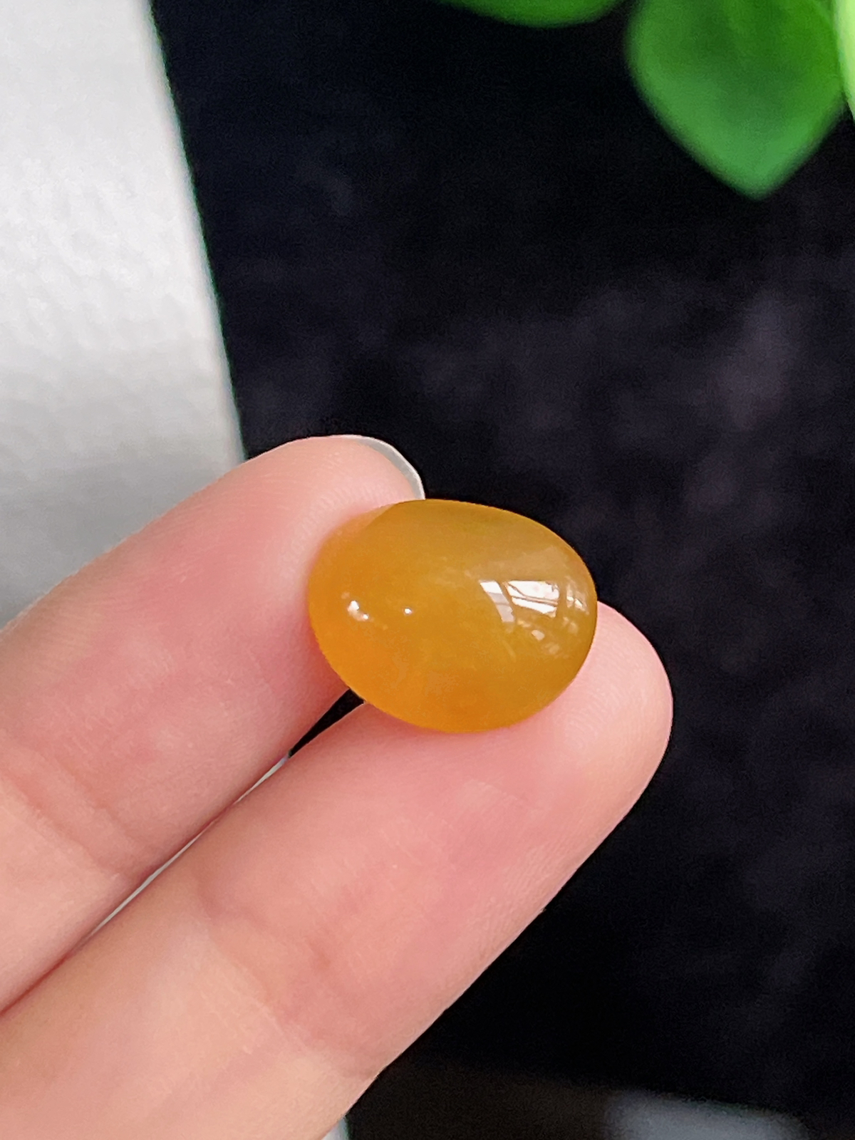 翡翠冰黄蛋面
