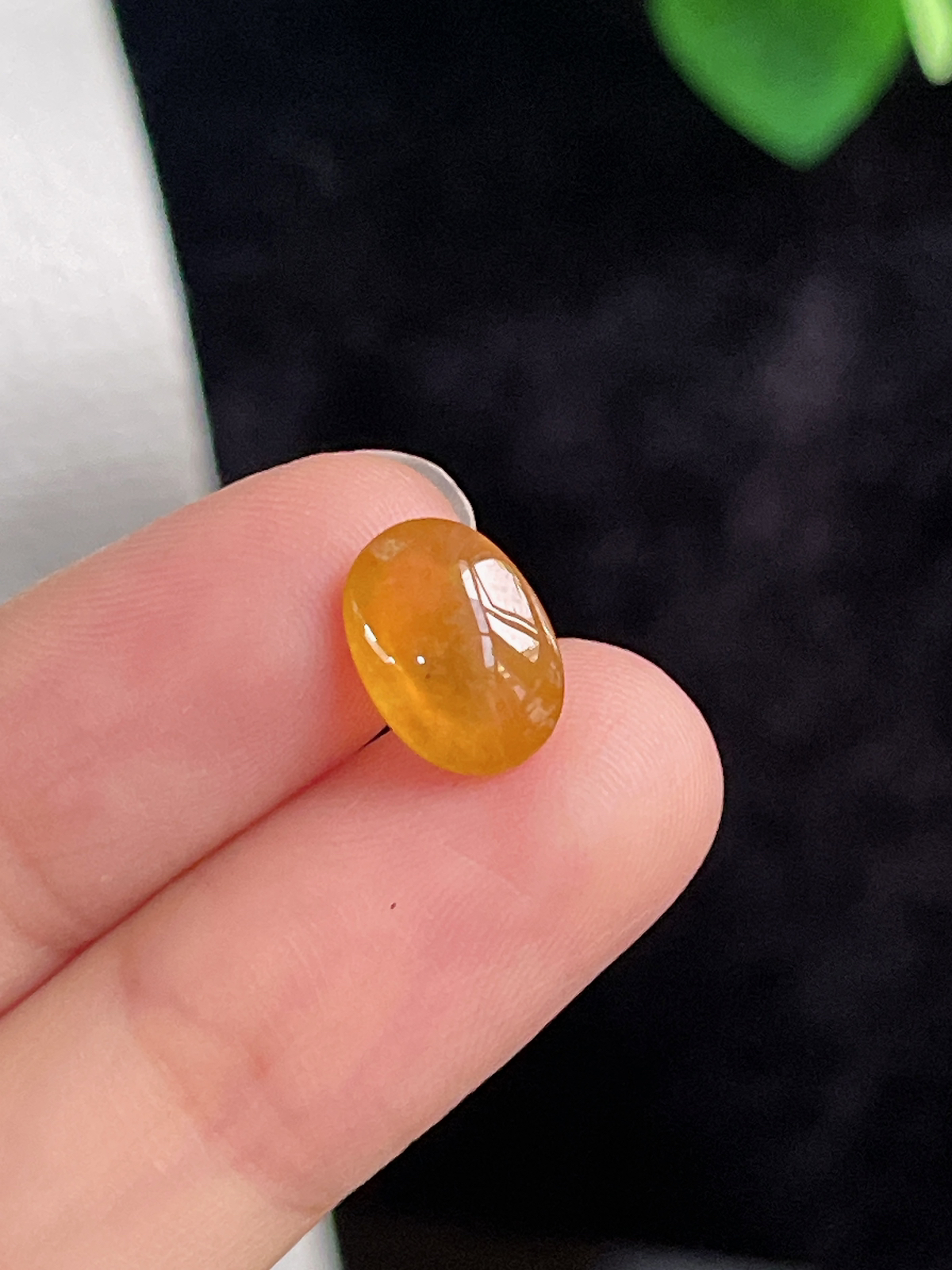 翡翠冰黄蛋面