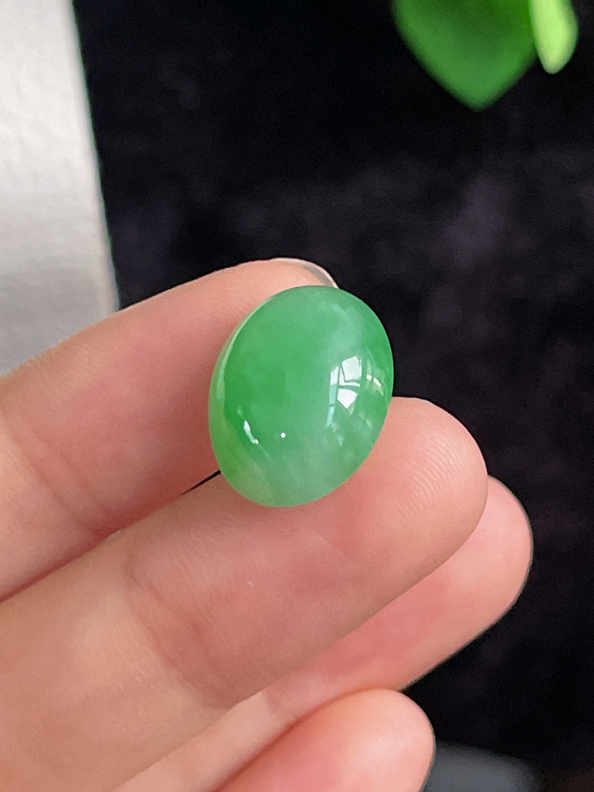 翡翠冰糯种绿色蛋面