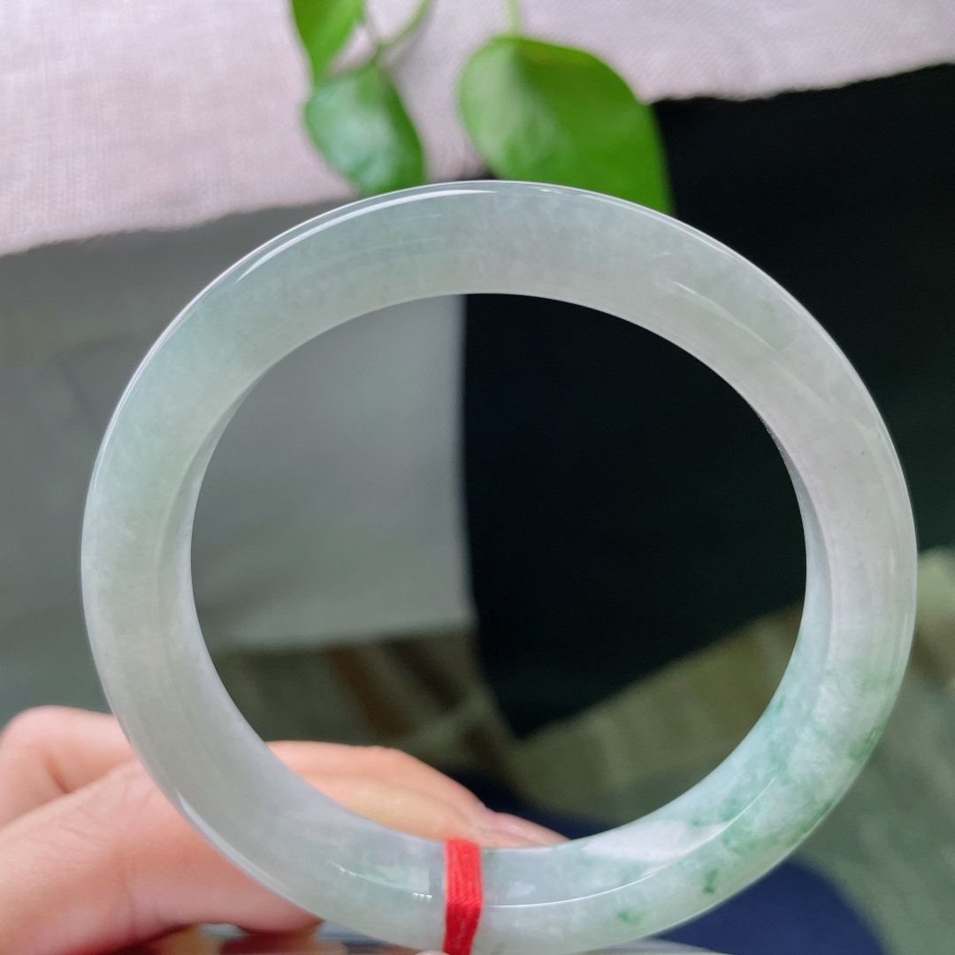 58.6/10.7/8.4飘花正圈，水润细腻，清新简约大方，贵气，有棉线，ss53098a
