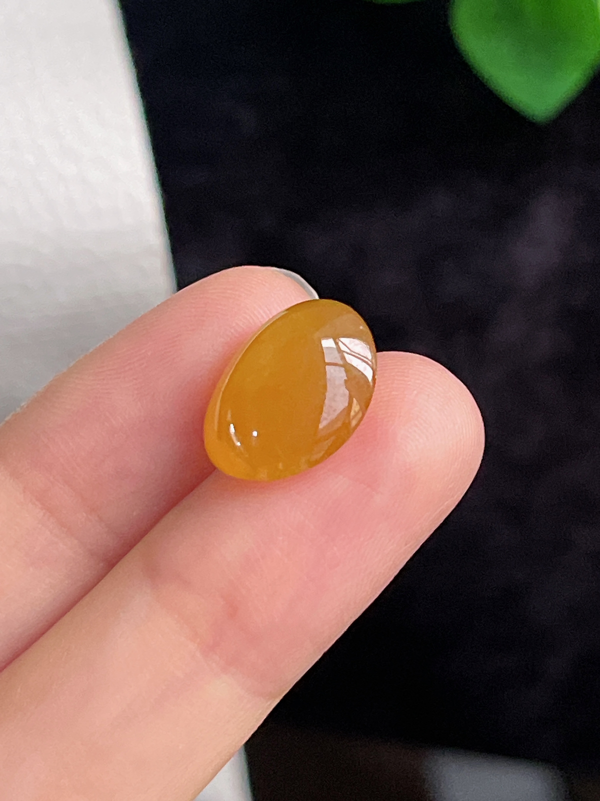 翡翠冰黄蛋面