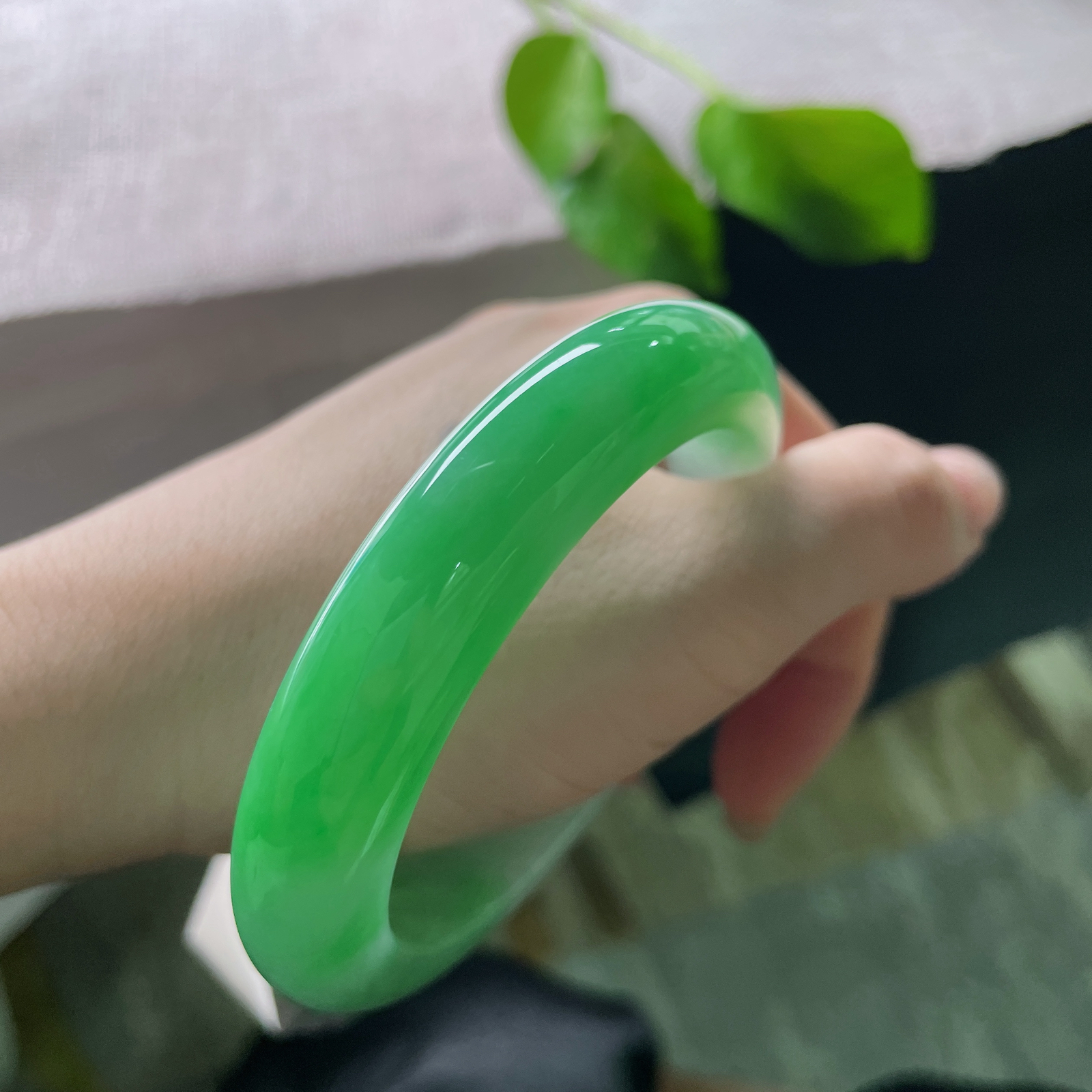58/12.5/10.1，绿底正圈，种老，腕间一抹春，人间富贵花。 经典传承之美，无裂，ss53130a..