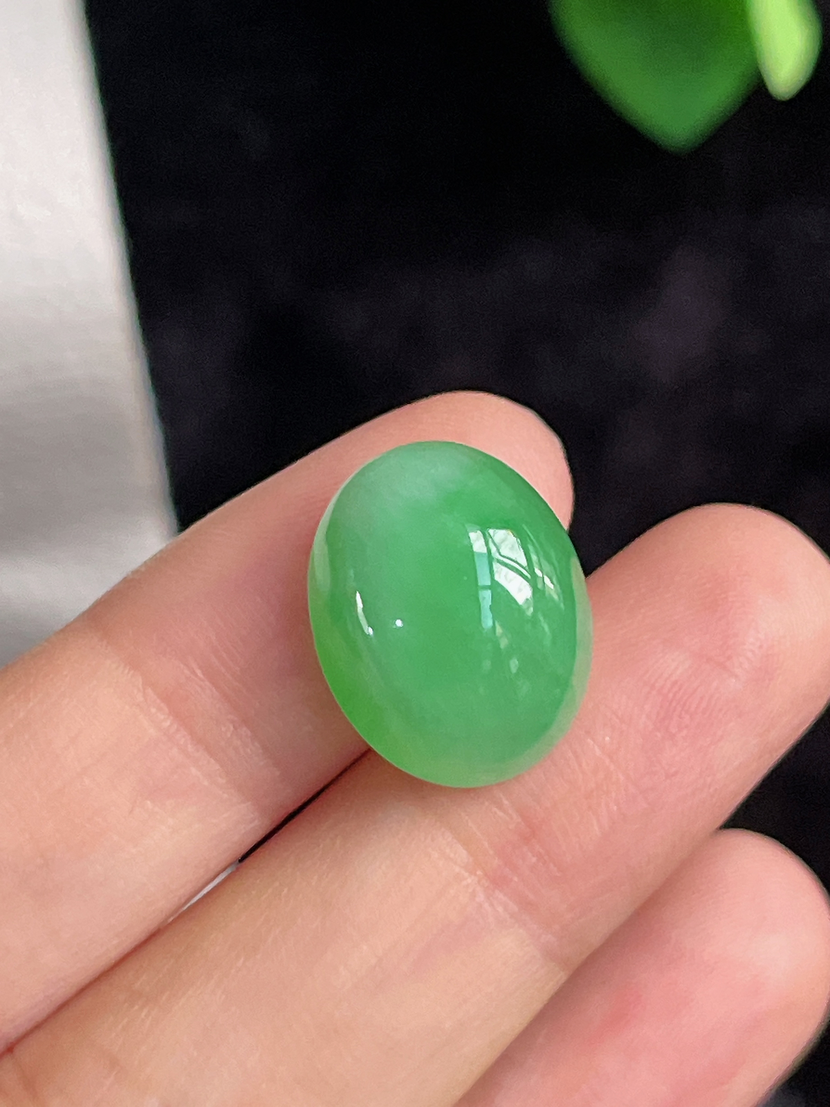 翡翠冰糯种绿色蛋面