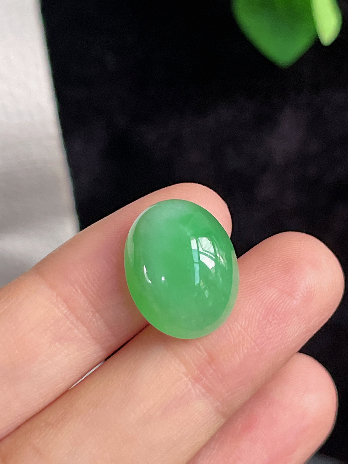 翡翠冰糯种绿色蛋面