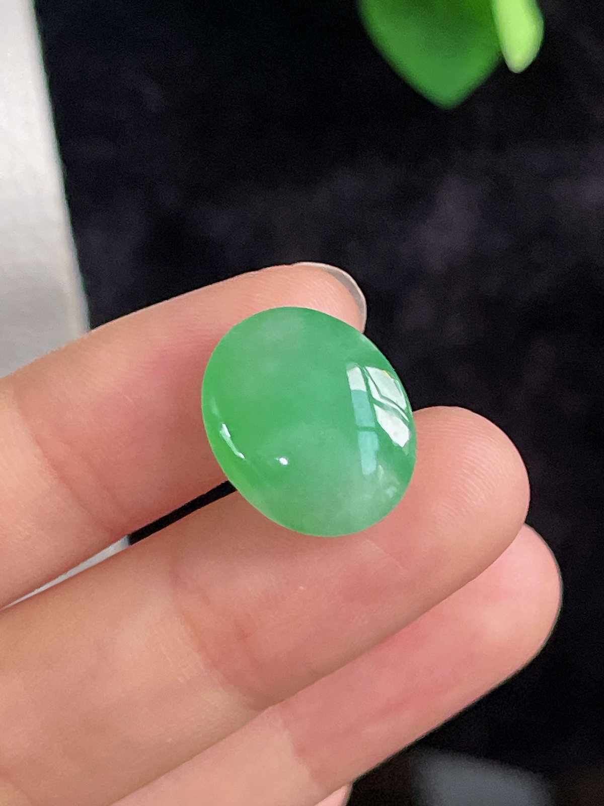 翡翠冰糯种绿色蛋面