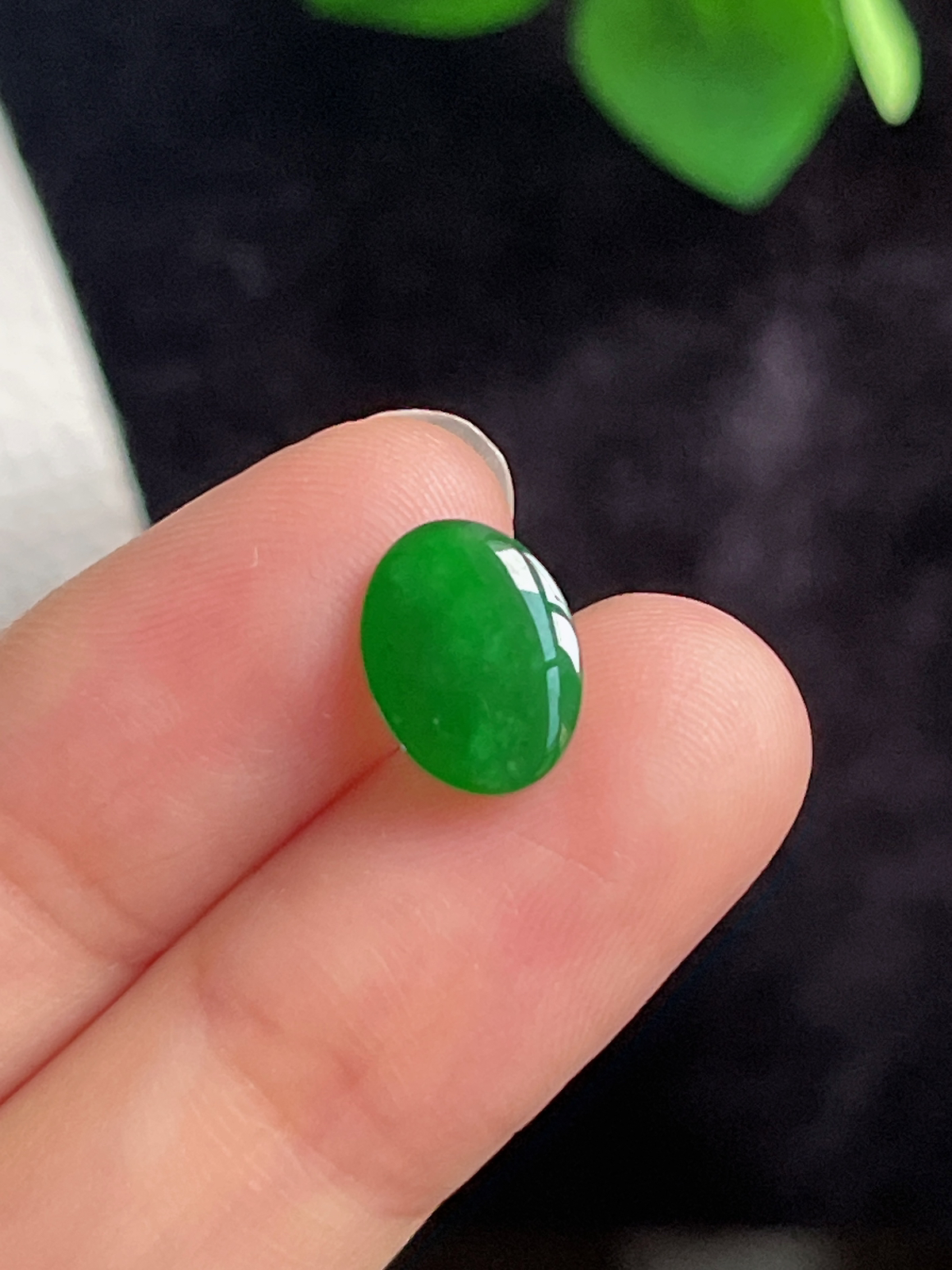 翡翠冰糯满绿蛋面