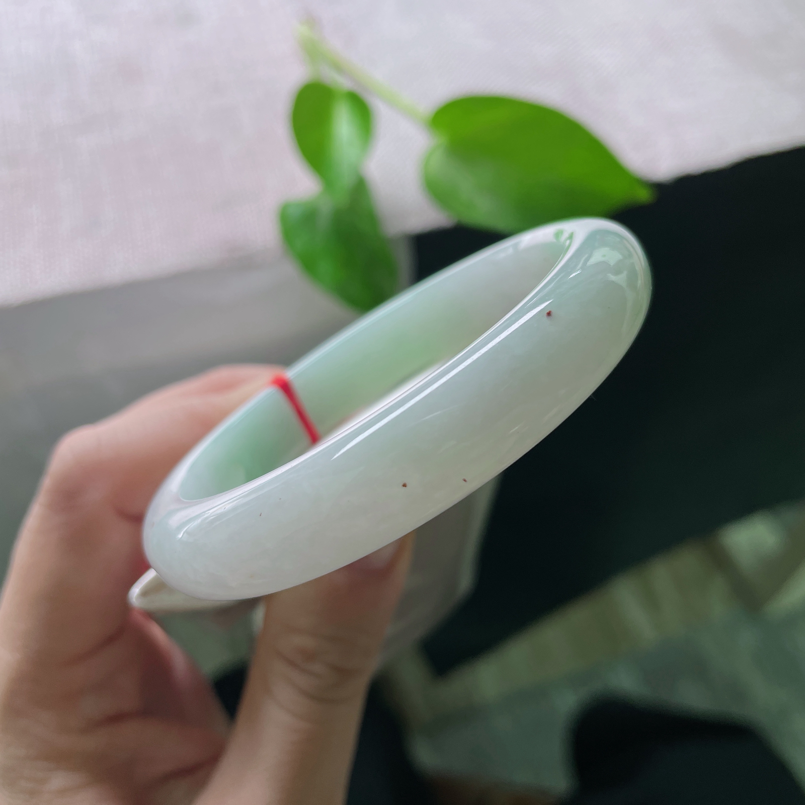 57.7/11.7/7.7，浅绿底正圈，肉质细腻干净，清雅高级，显气质，ss52244a..