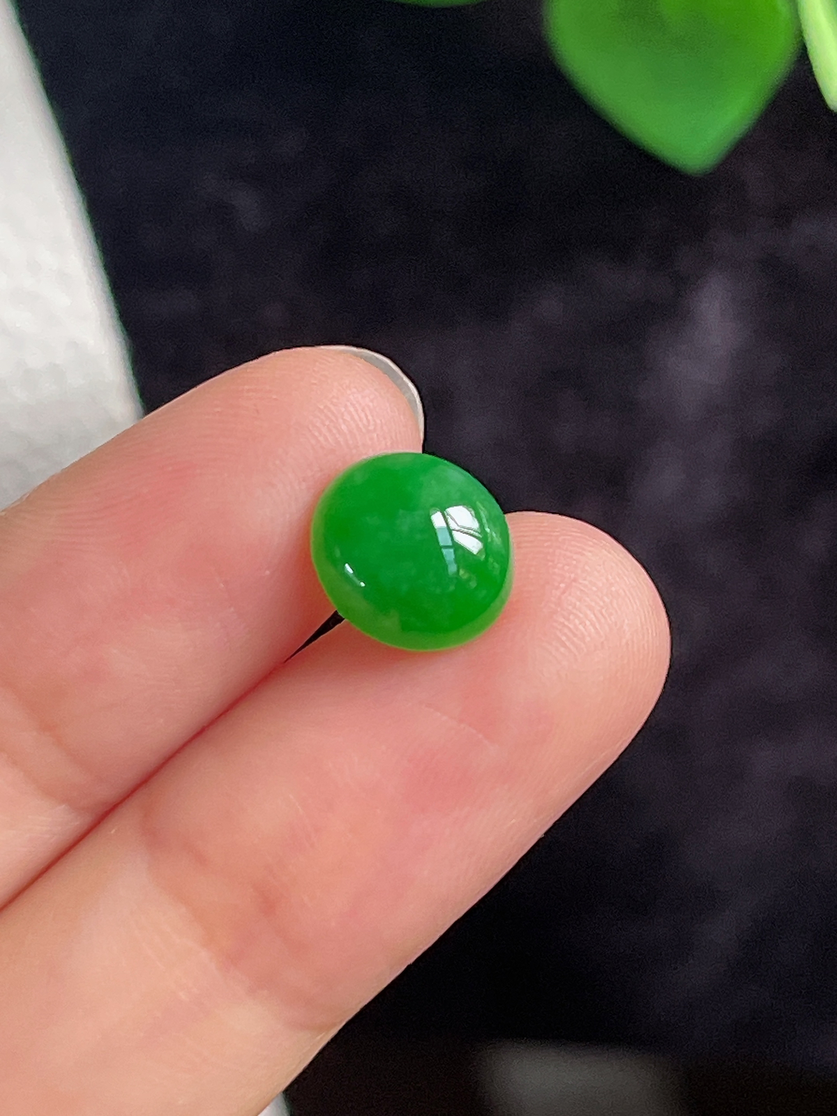 翡翠冰糯满绿蛋面