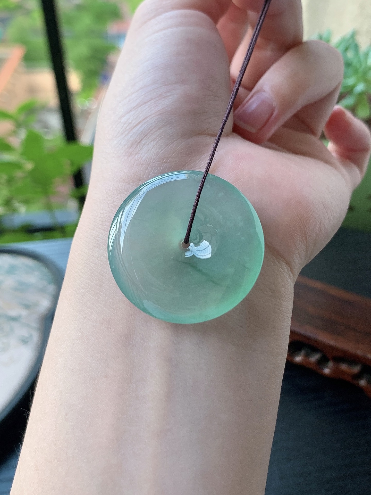 老坑冰种胶感甜绿起刚性平安扣吊坠,裸石尺寸:33.8-5.8mm