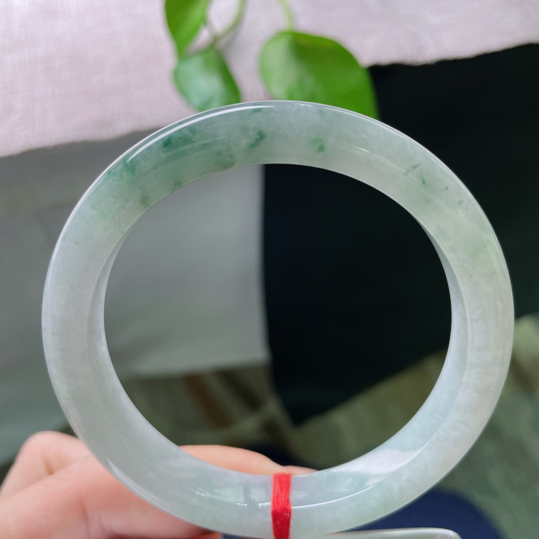 58.6/10.7/8.4飘花正圈，水润细腻，清新简约大方，贵气，有棉线，ss53098a