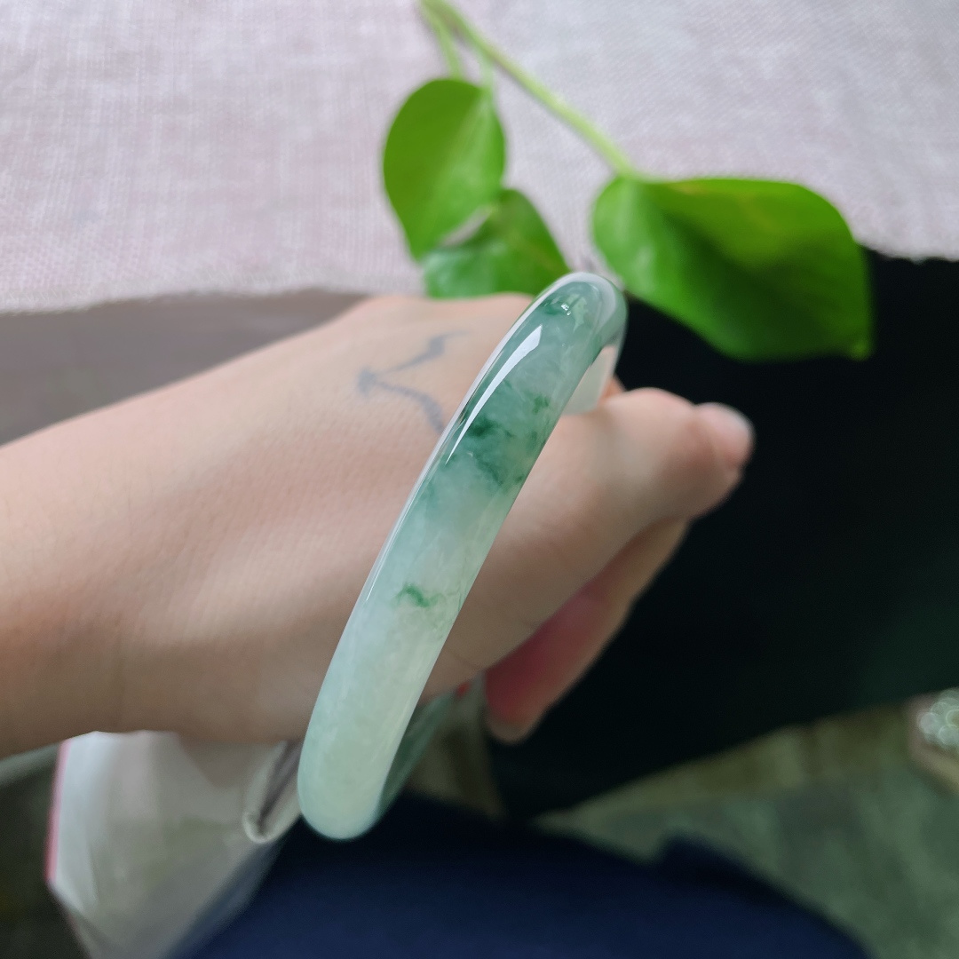 55/8.7飘花圆条，水润细腻，清雅，种老，飘逸，手握星辰，无裂，ss53085a