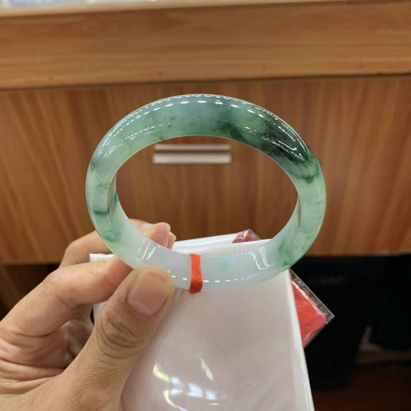 051419GX 飘花正圈翡翠手镯 55-12.6-7.5
