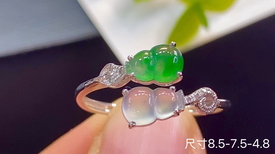 ️ 18k金+钻玻璃种葫芦戒指，无裂，8.5-7.5-4.8