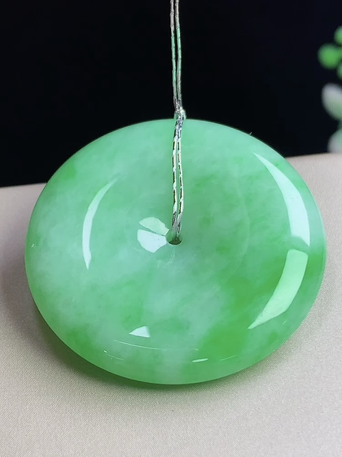 飘绿平安扣，无裂，尺寸31.3-5.8mm，w15qyd