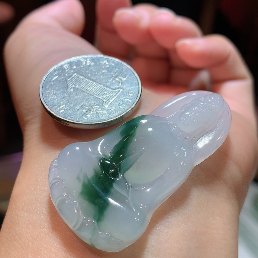 飘花观音挂件 翠色明媚，种老底子细腻，佩戴优雅迷人 货号76513，45.8-25.0-5.7