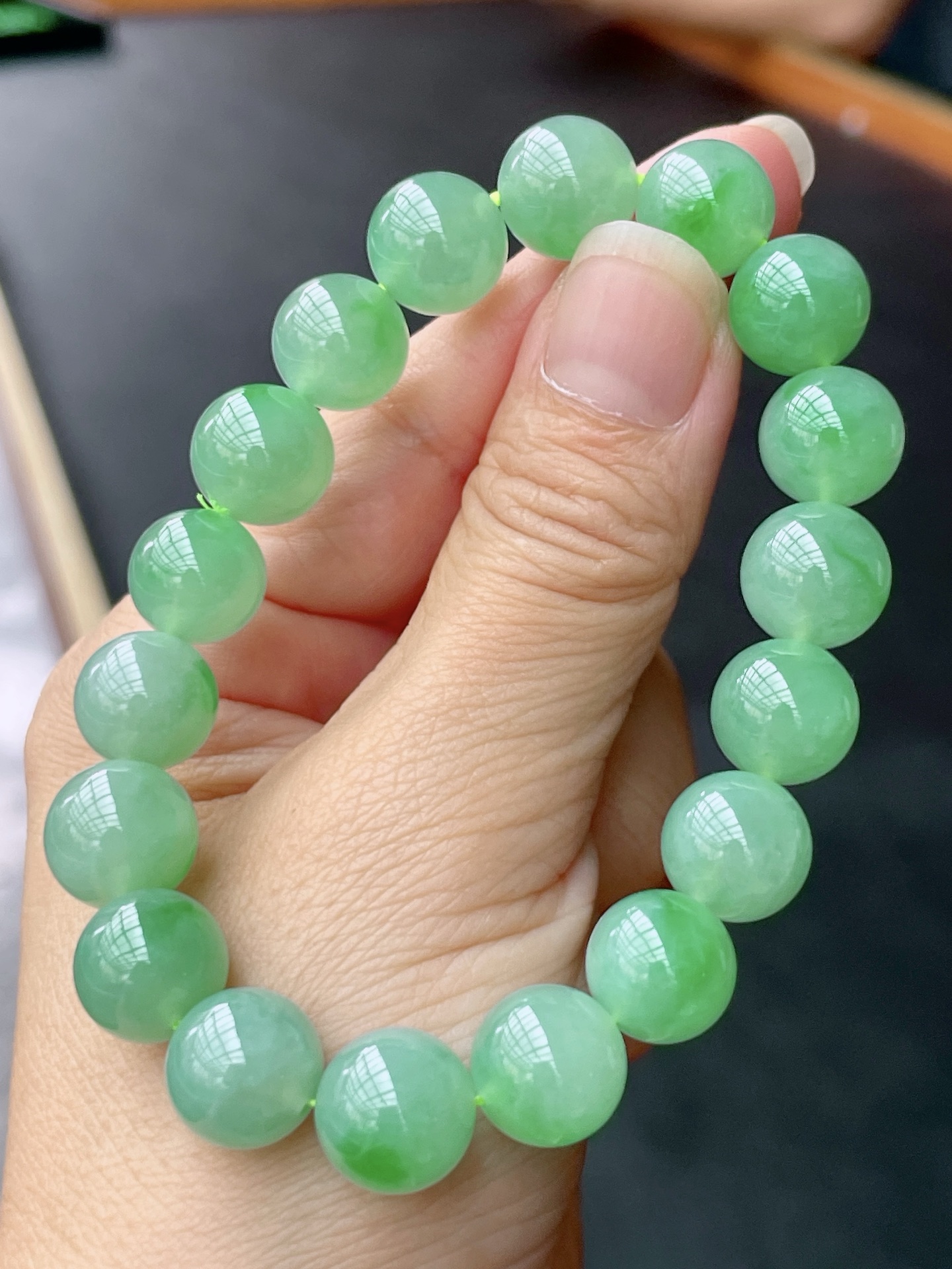 ️ 冰种飘花手串 花色灵动，油润起胶 尺寸：12
