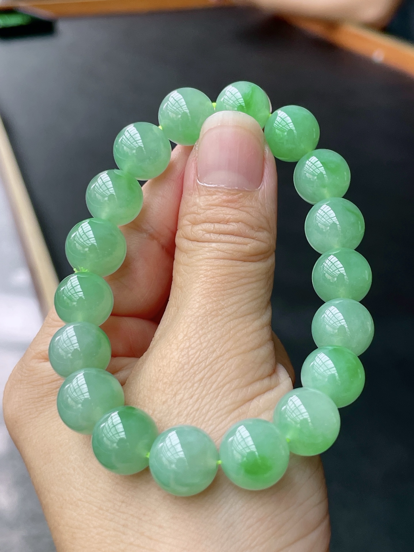 ️ 冰种飘花手串 花色灵动，油润起胶 尺寸：12