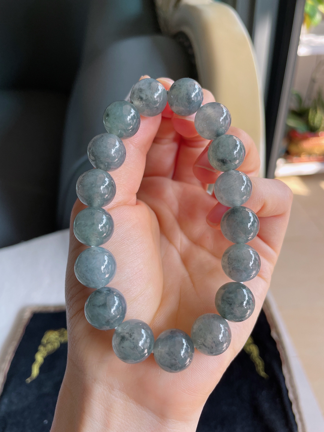 ️缅甸天然翡翠A货，冰乌鸡手串，尺寸：12.6mm。【编3985】