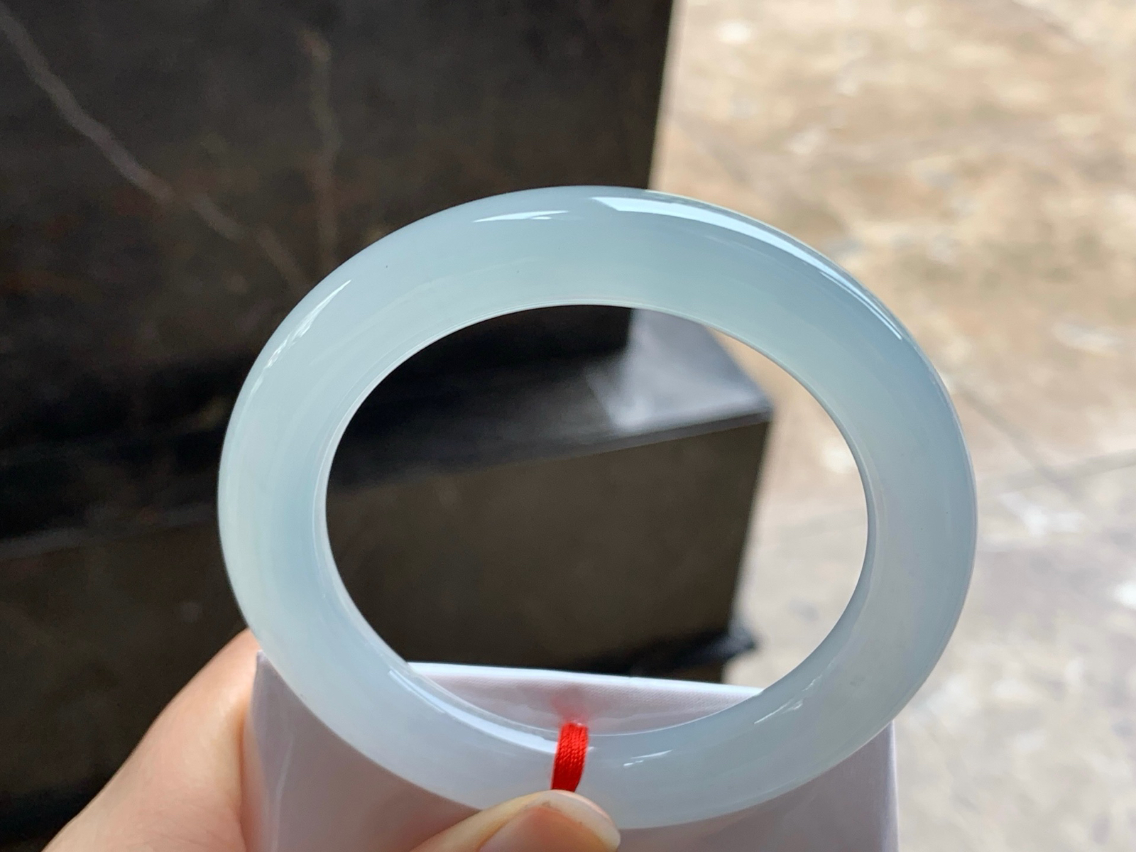 56-10.8

冰种圆条手镯^_^水润冰透 清新