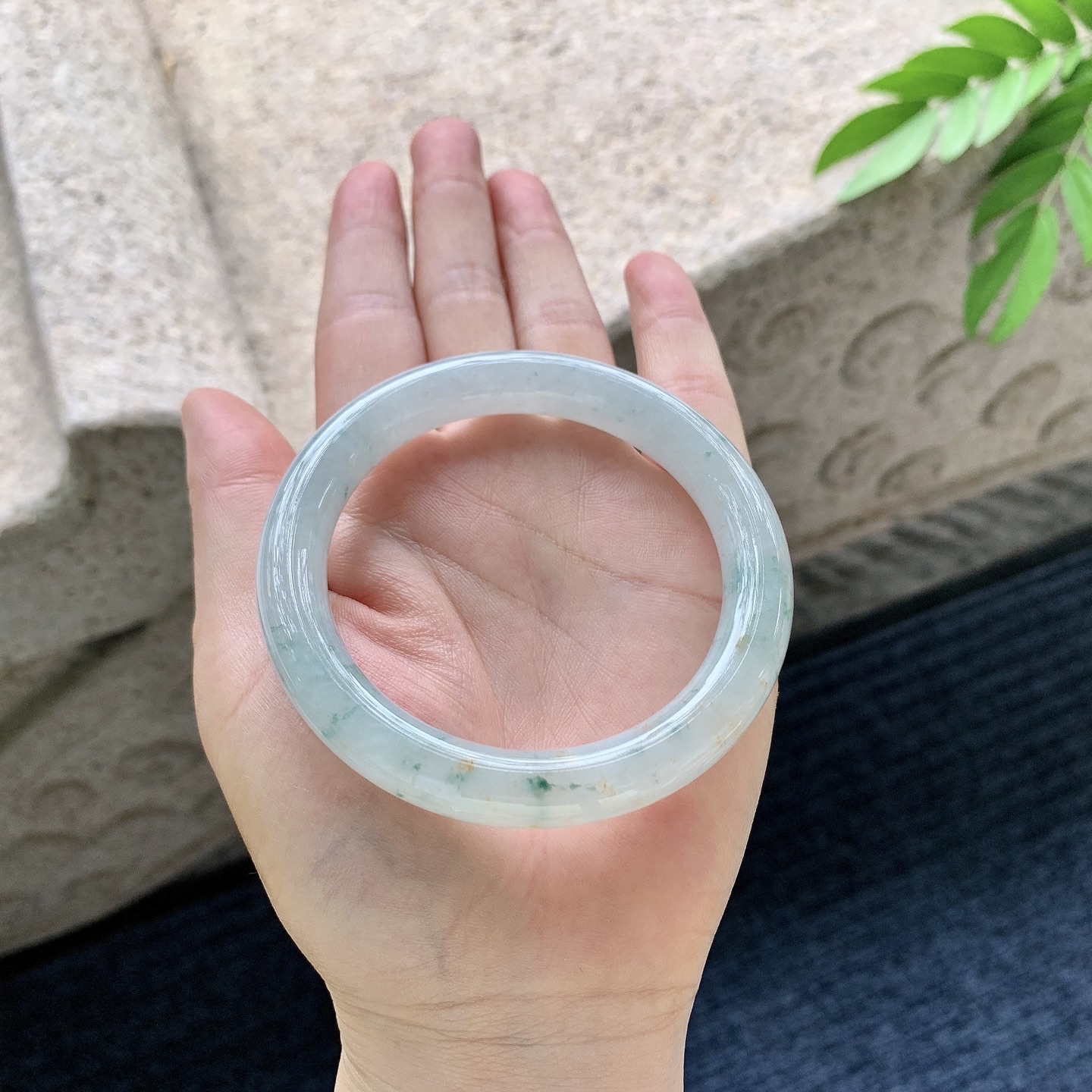 细糯飘花飘黄翡，水润，种老，细腻，无裂