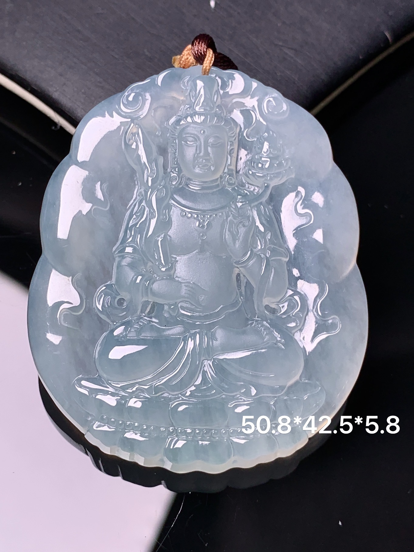 冰种度母观音菩萨吊坠 玉质细腻 色泽艳丽清新 水润亮眼 整体尺寸50.8*42.5*5.8 b2