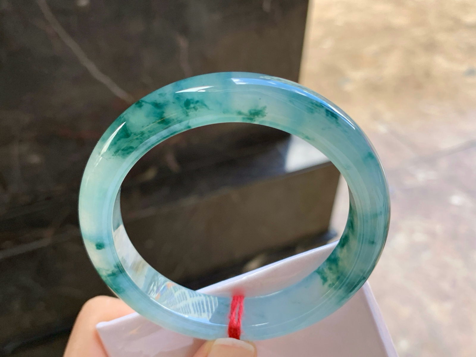 57-12.3-8.3

蓝花手镯^_^飘花浓郁