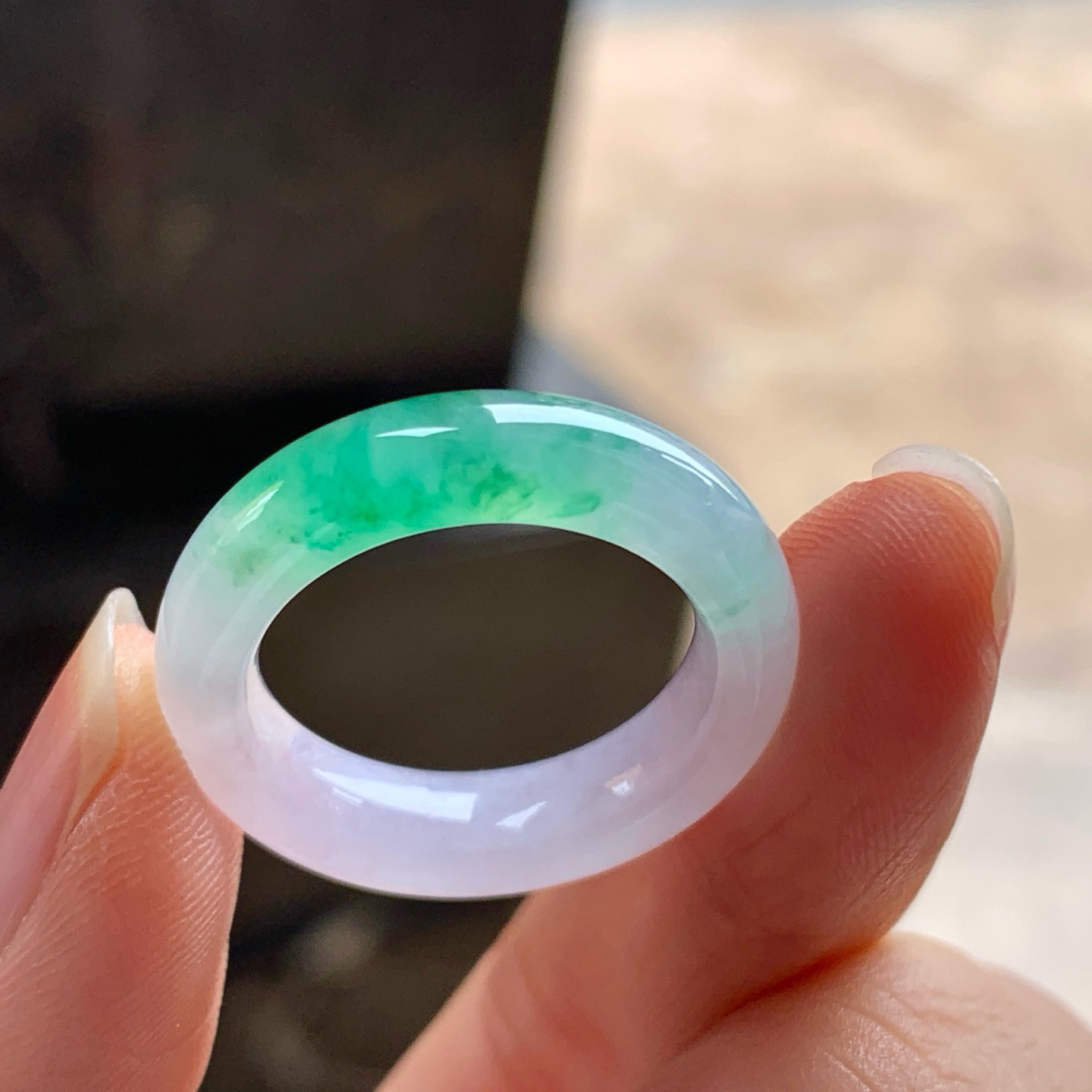 飘绿春带彩指环^_^18号指圈 色阳 水润
