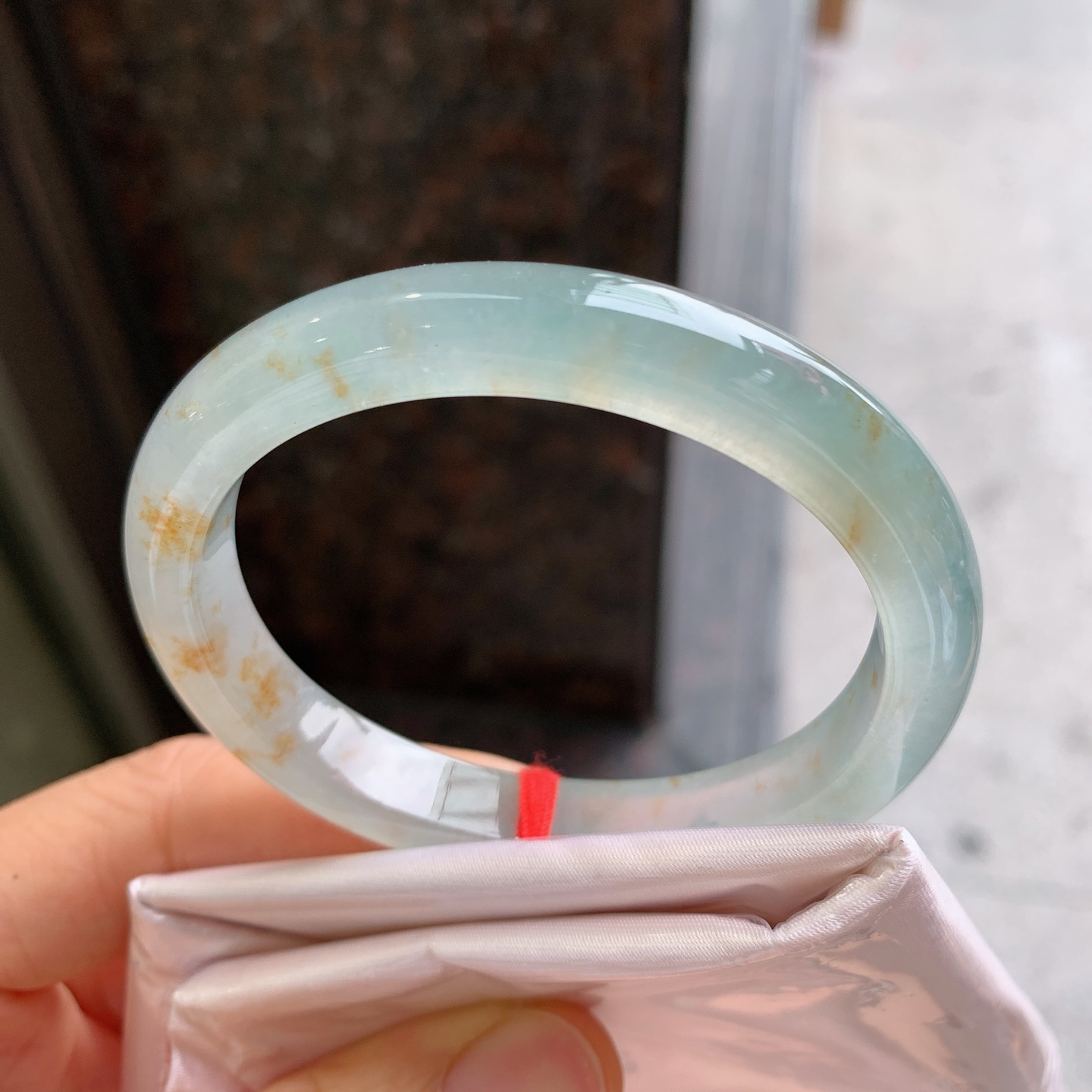 贵妃冰晴黄翡 无裂, 冰润