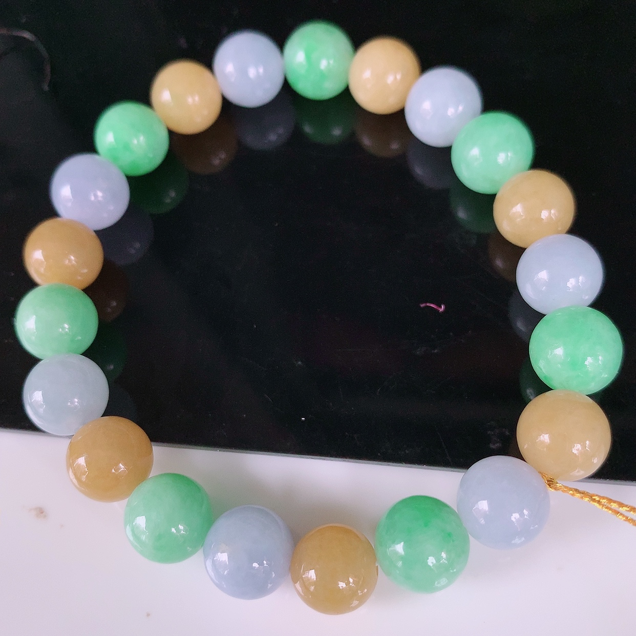 自然光实拍，冰润多宝翡翠圆珠手链，多彩翡翠手串，颜色丰富，料子细腻，高档大气，自戴送礼佳品！#16.11取一尺寸10mm