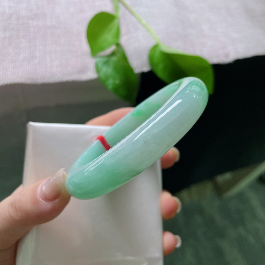 57.1/12.6/9.2，绿底正圈，色泽温柔，治愈，小清新，水头好，细腻，皮纹，ss52472a